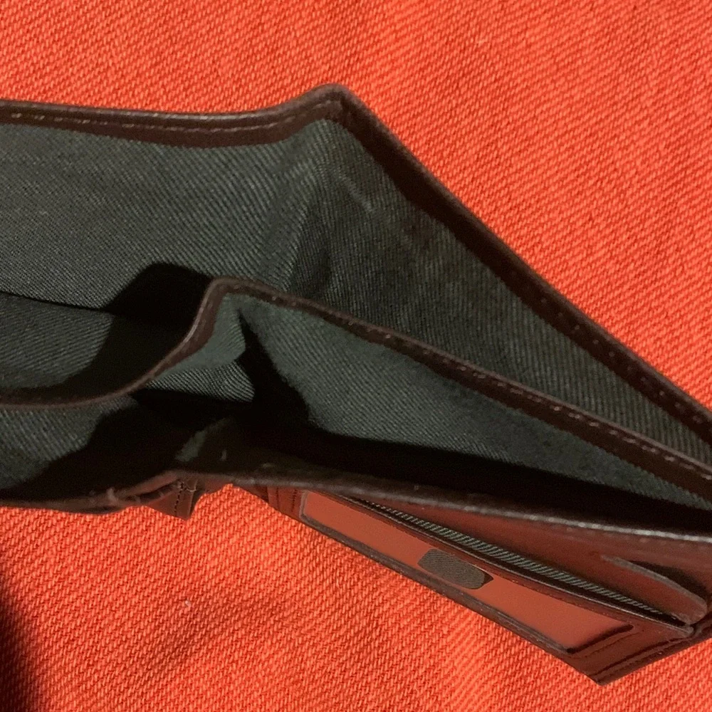 Sophisticated Dark Brown Soft Leather Vertical Wallet